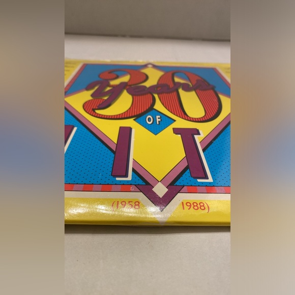 Vintage 2 LP, “30 Years of Hits” New & Sealed, (1958-1988),Folk, World, Country - Picture 2 of 12